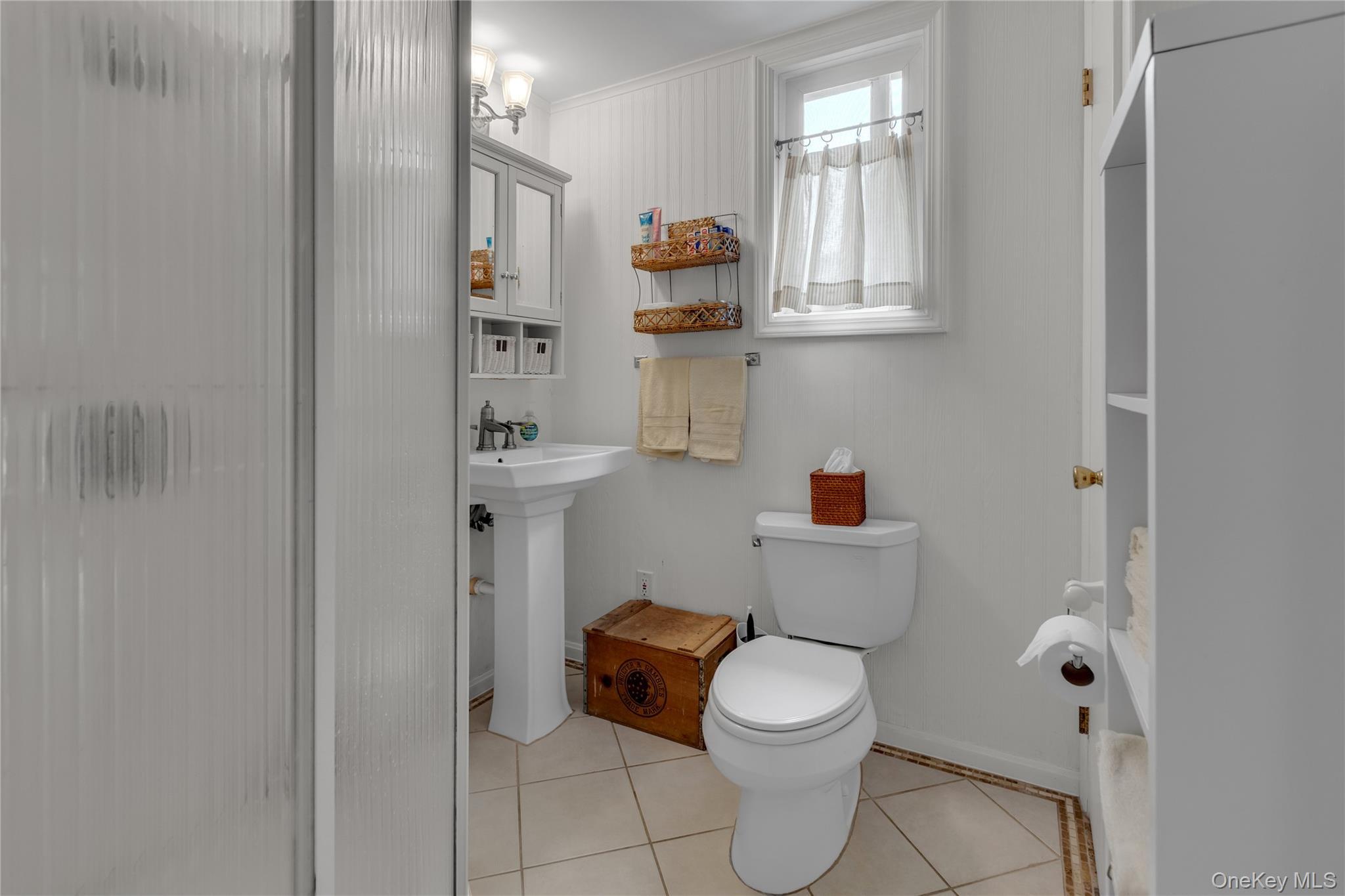 Single Family Mineola Court  Suffolk County, NY 11946, MLS-1038174-9