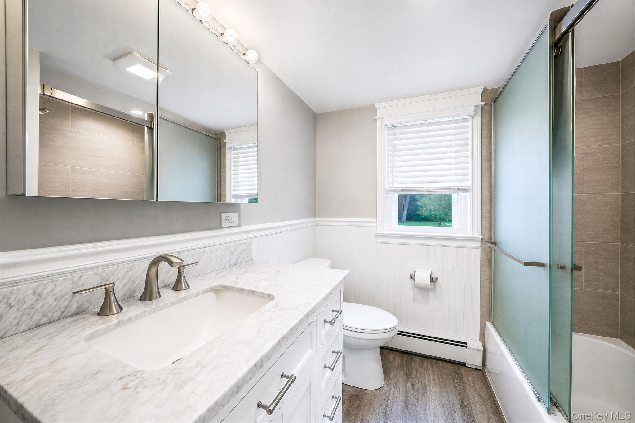 Single Family Oakcrest Avenue Suffolk County, NY 11953, MLS-1038189-13
