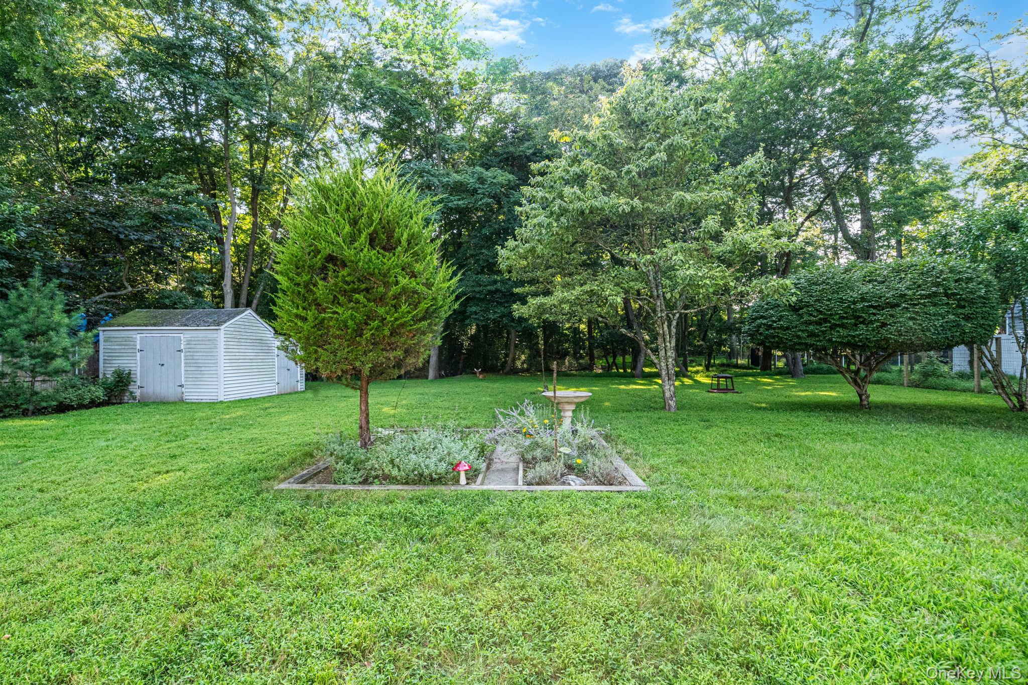 Single Family Oakcrest Avenue Suffolk County, NY 11953, MLS-1038189-15