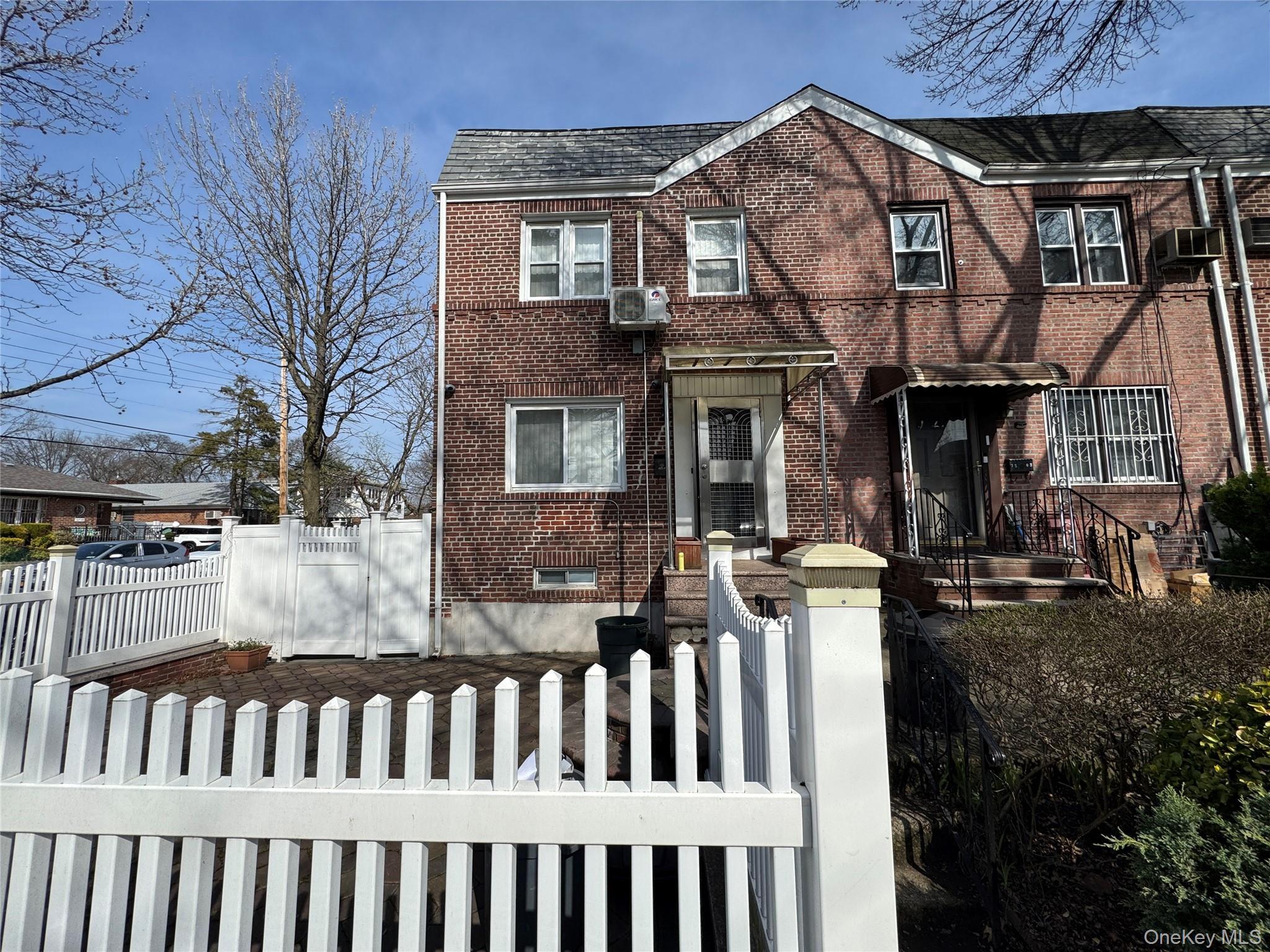 Single Family 167th Street  Queens, NY 11366, MLS-1038204-7