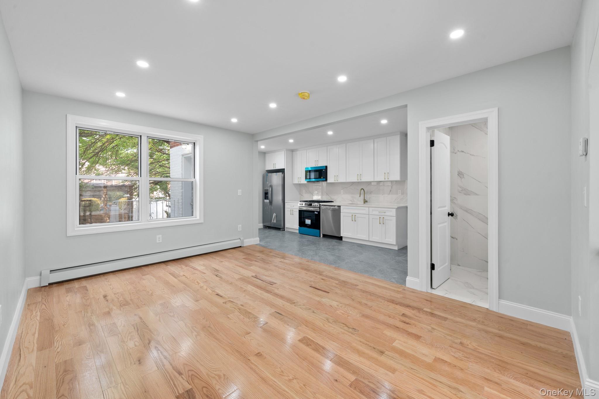 Single Family 227th Street Queens, NY 11413, MLS-1038205-4