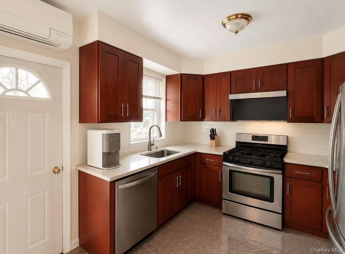 Single Family Utopia Parkway Queens, NY 11358, MLS-1038206-4