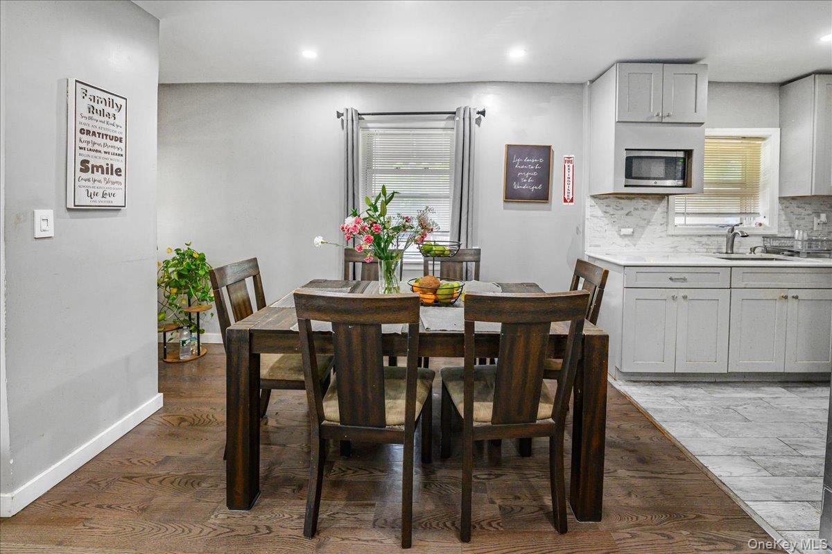 Single Family Arnow Avenue Bronx, NY 10469, MLS-1038212-12
