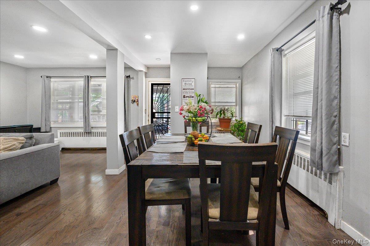 Single Family Arnow Avenue Bronx, NY 10469, MLS-1038212-16