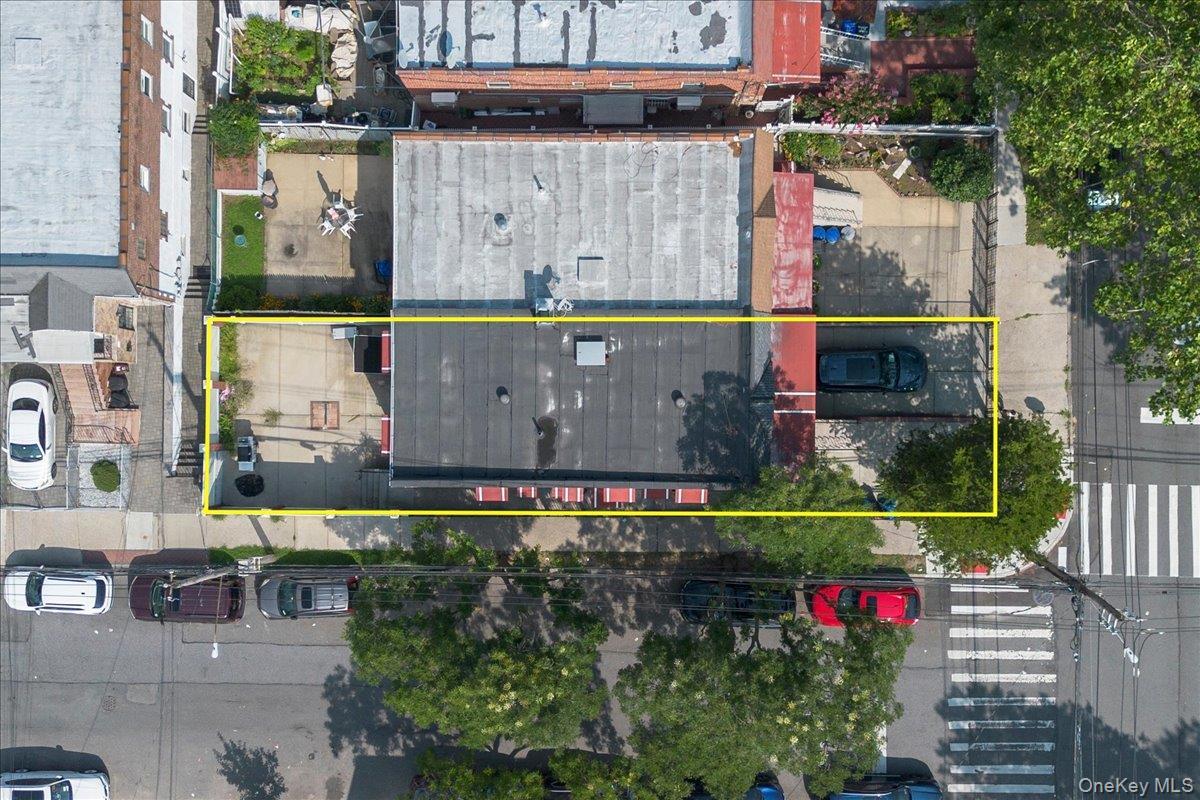 Single Family Arnow Avenue Bronx, NY 10469, MLS-1038212-26