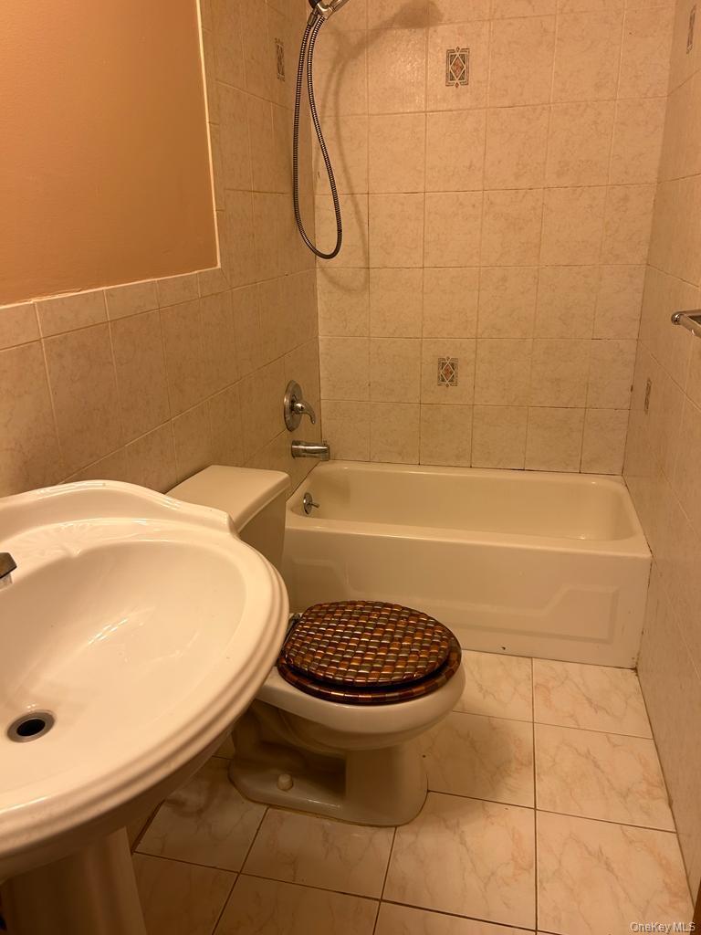 Single Family 137th Avenue  Queens, NY 11422, MLS-1038220-6