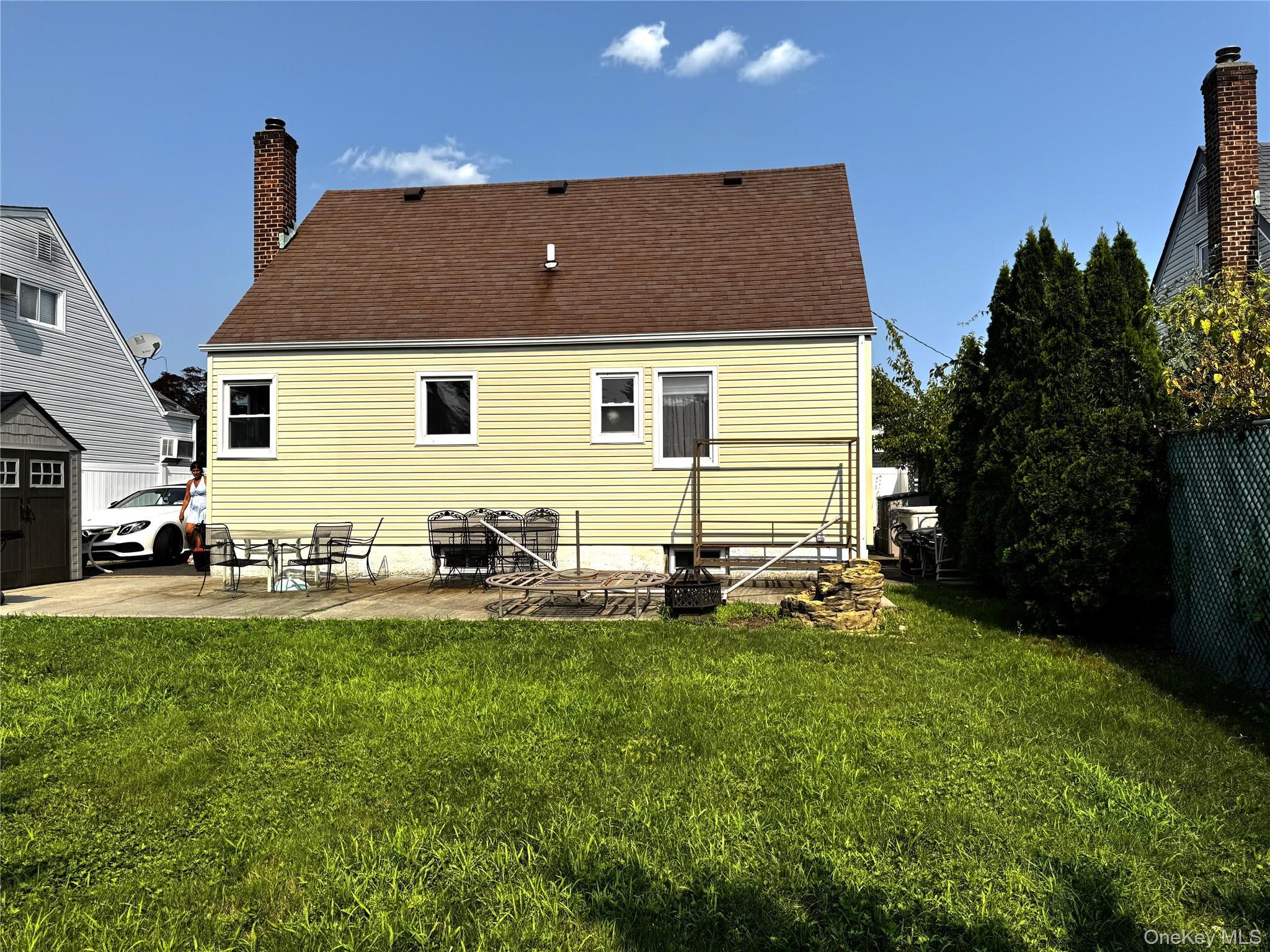 Single Family Maple Street  Nassau County, NY 11783, MLS-1038223-21