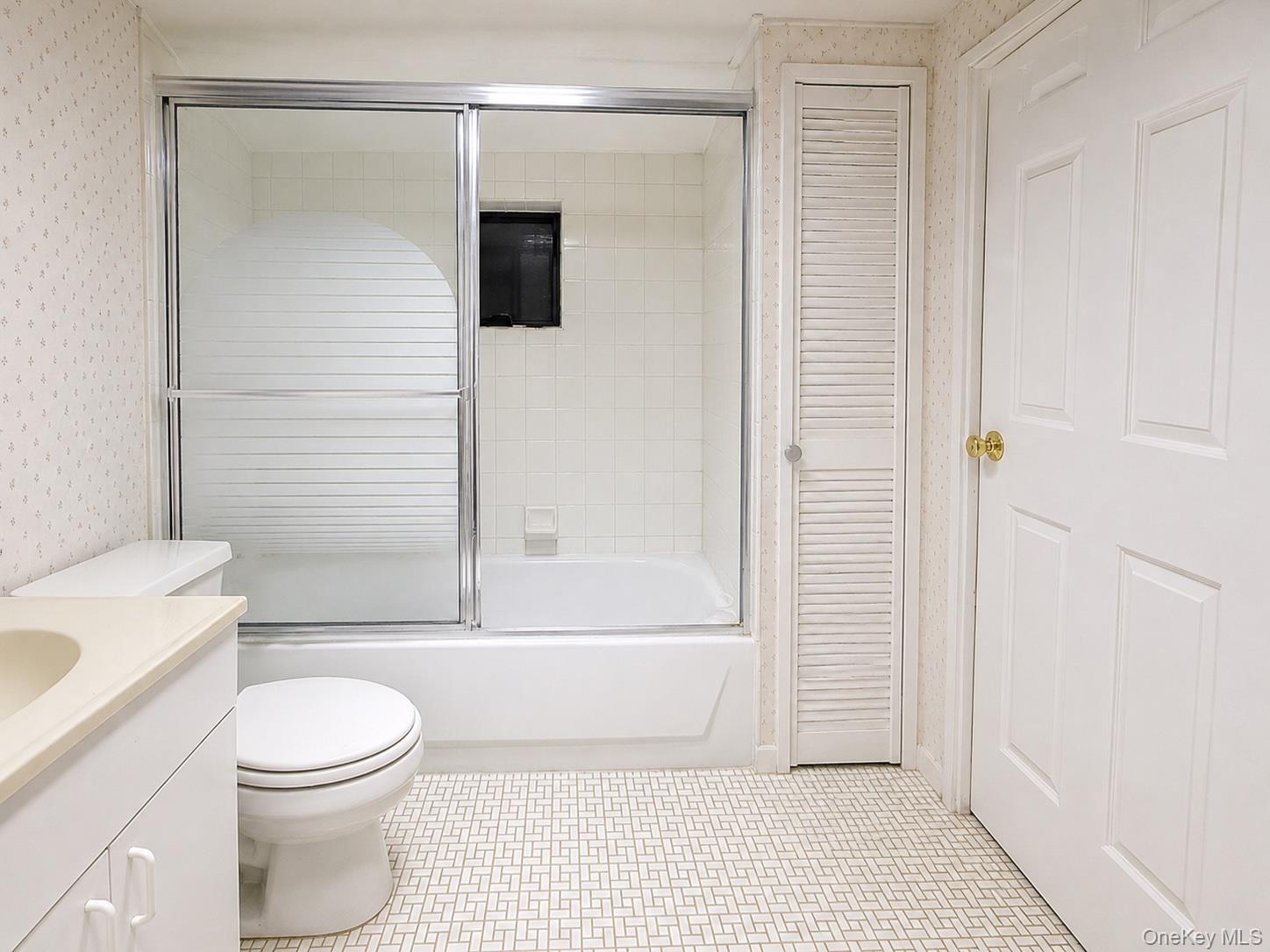 Single Family Beach 122nd Street Queens, NY 11694, MLS-1038249-11