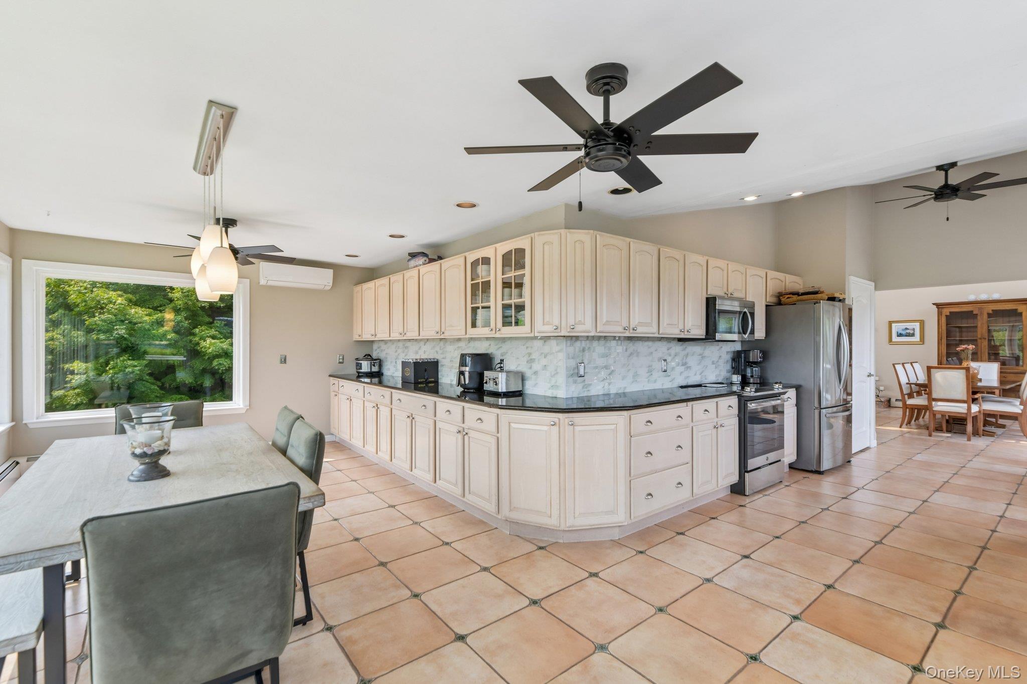 Single Family E. Long Beach Road Suffolk County, NY 11780, MLS-1038256-16