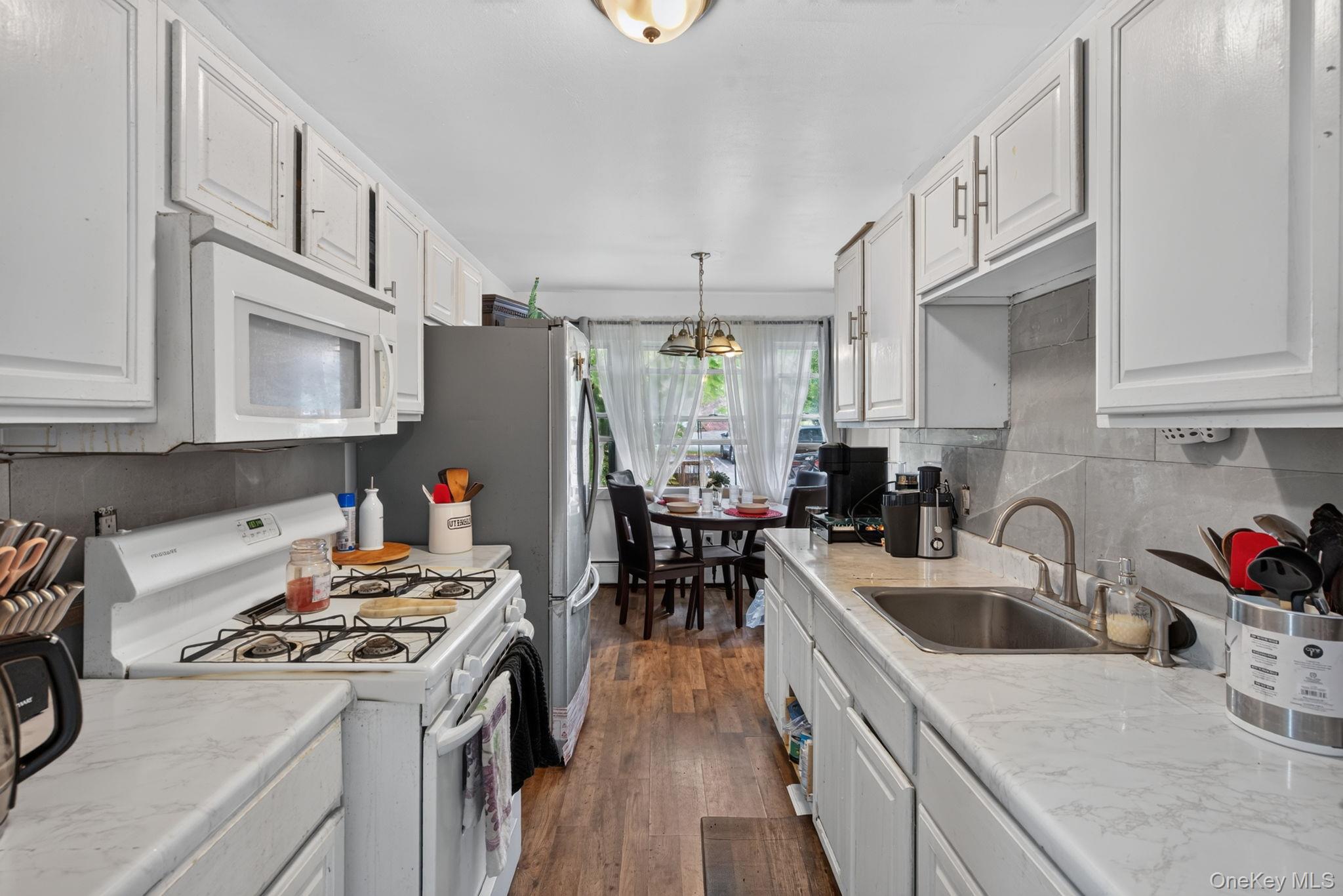 Single Family Hampton Court Orange County, NY 10941, MLS-1038267-6