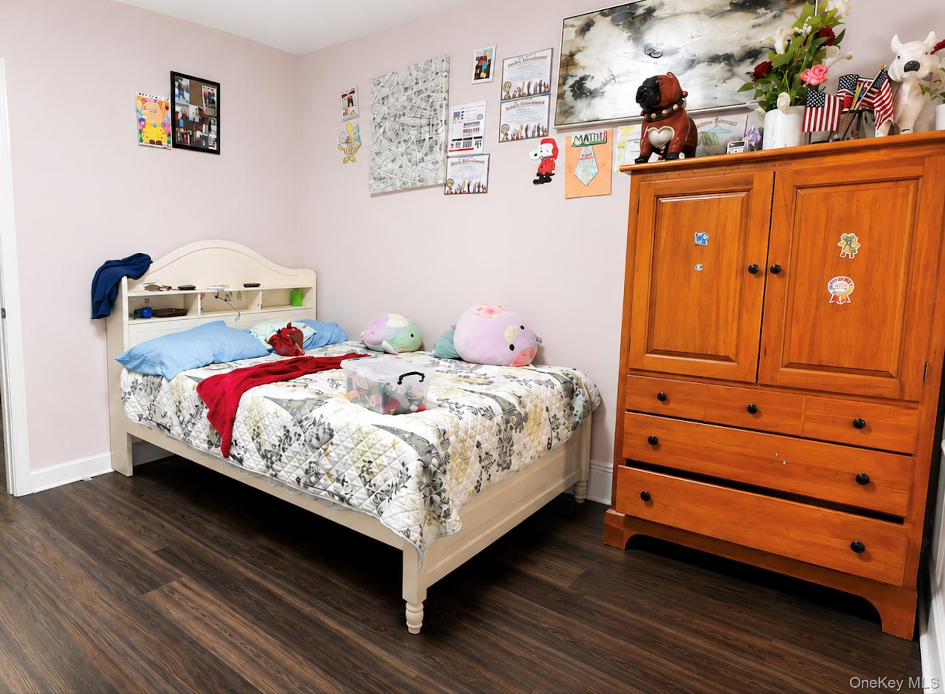 Single Family 6th Av Queens, NY 11356, MLS-1038276-5