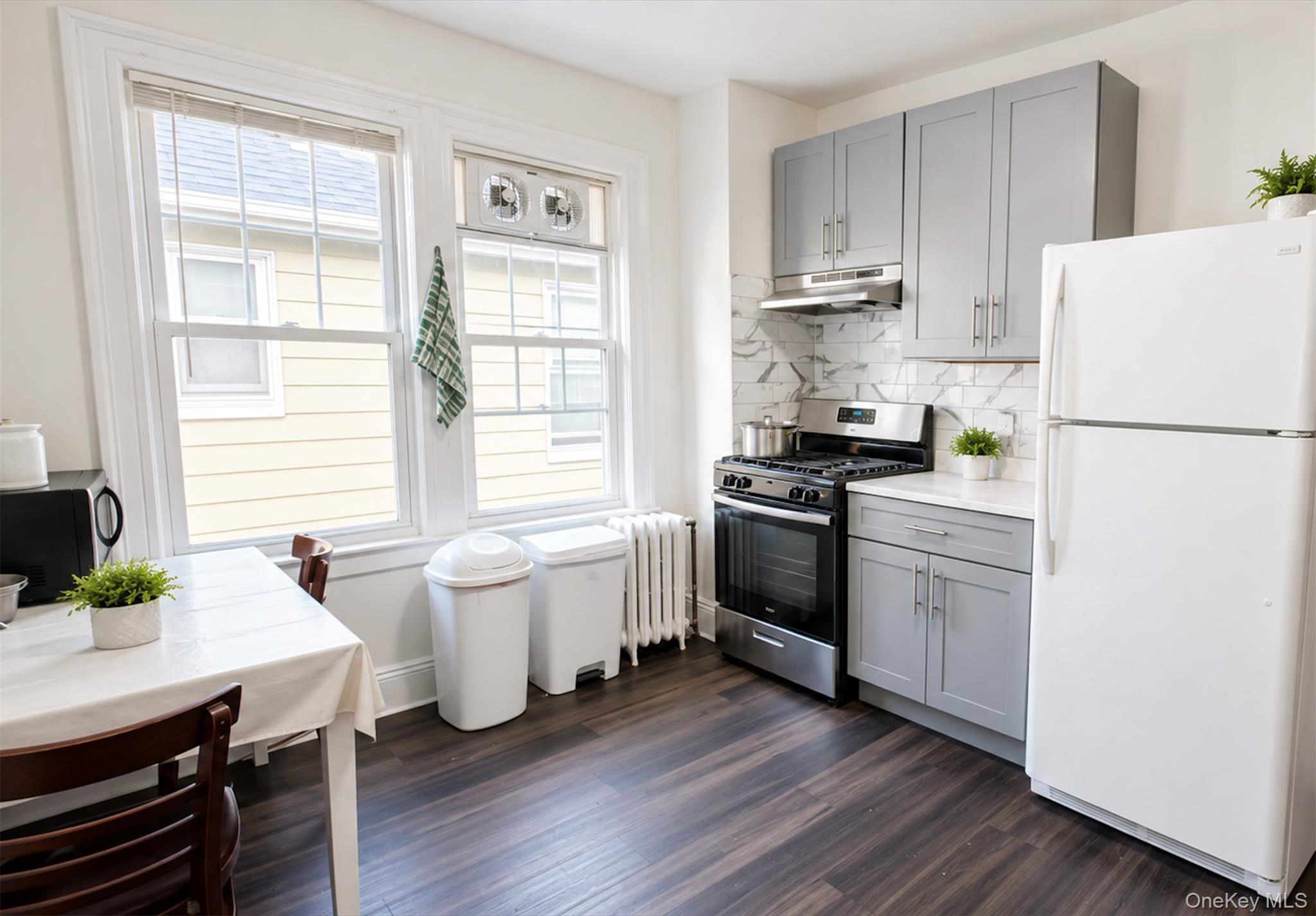 Single Family 6th Av Queens, NY 11356, MLS-1038276-7