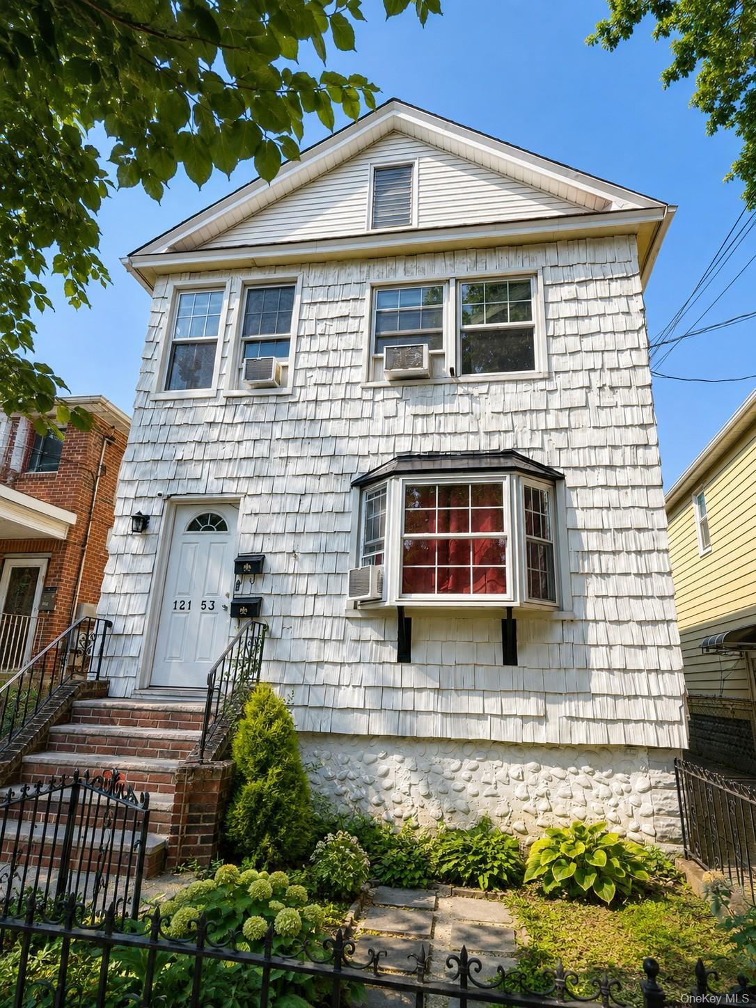 Single Family 6th Av Queens, NY 11356, MLS-1038276-9