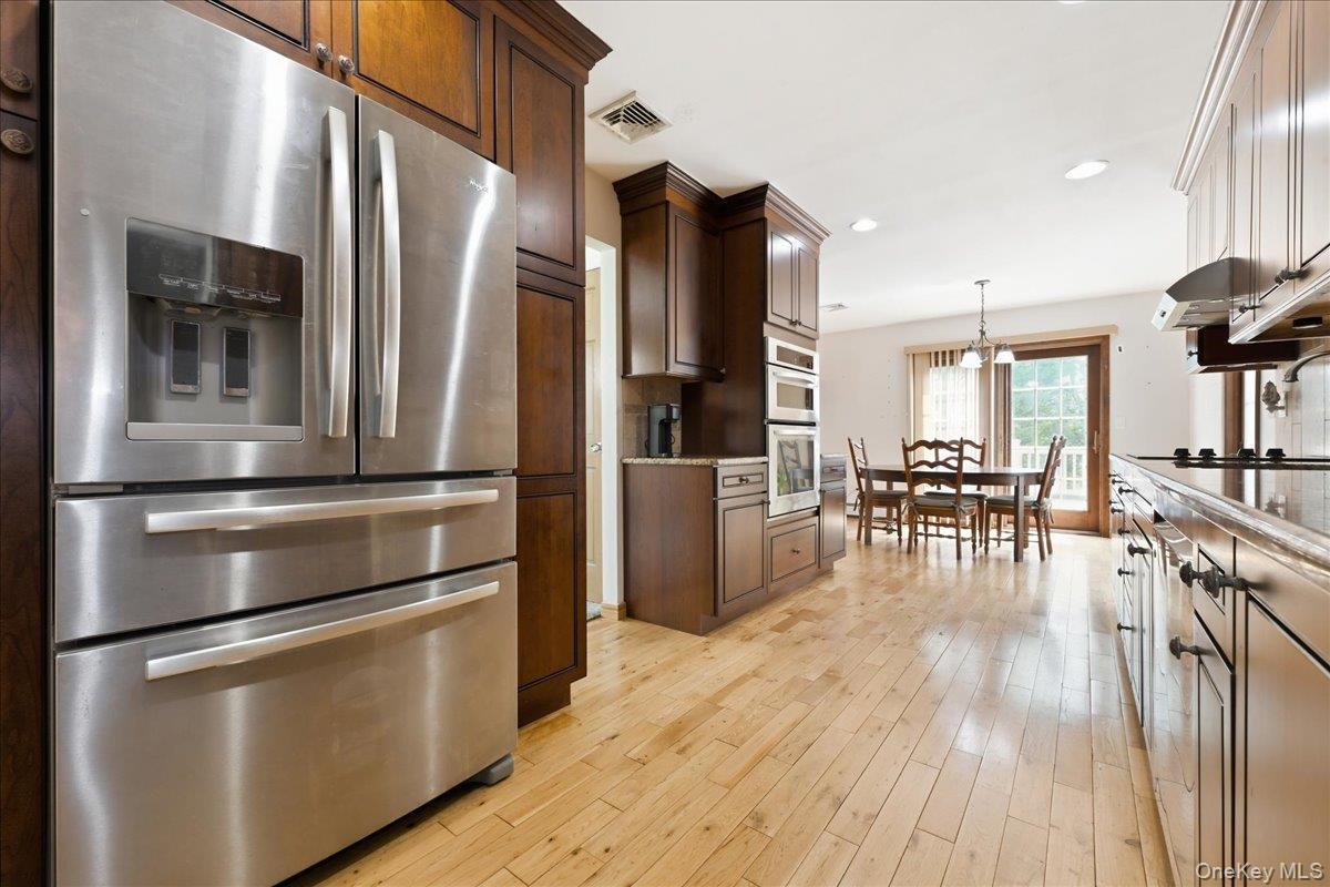 Single Family Neptune Avenue  Suffolk County, NY 11704, MLS-1038304-3