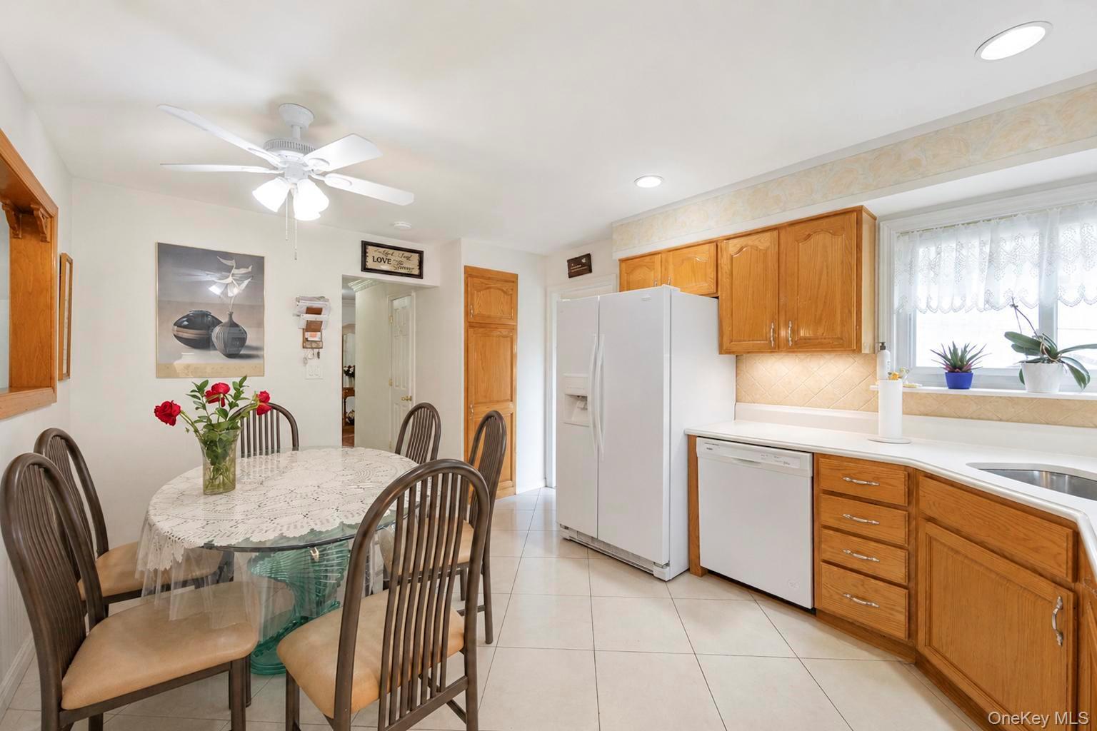 Single Family Lawrence Road Suffolk County, NY 11754, MLS-1038344-18