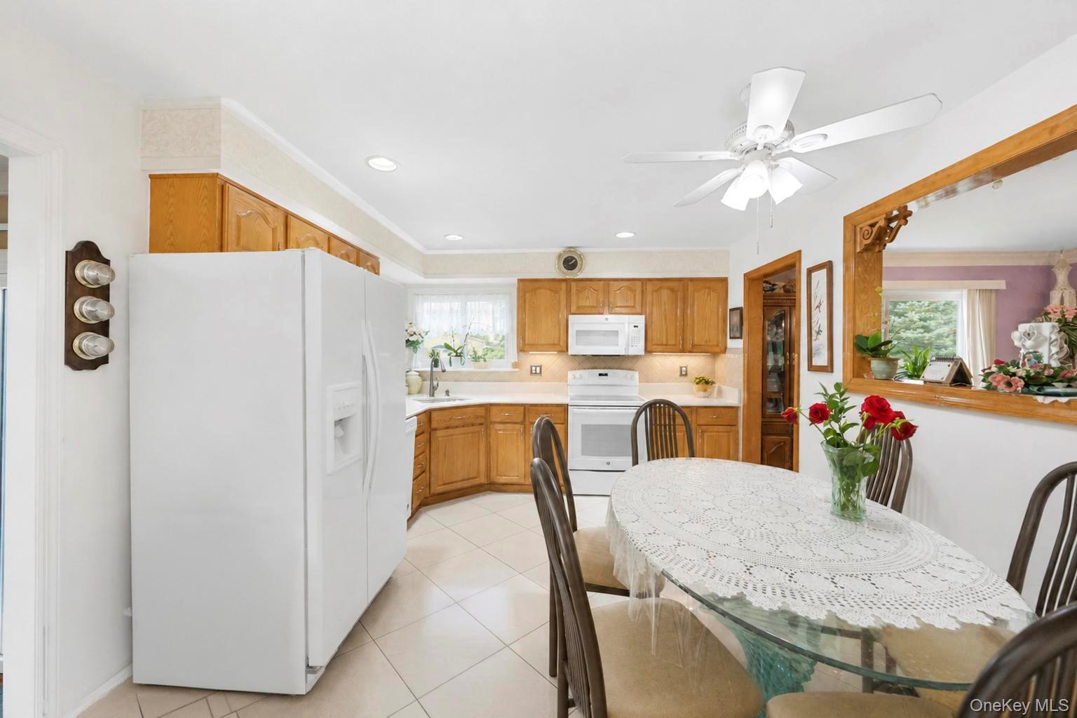 Single Family Lawrence Road Suffolk County, NY 11754, MLS-1038344-21