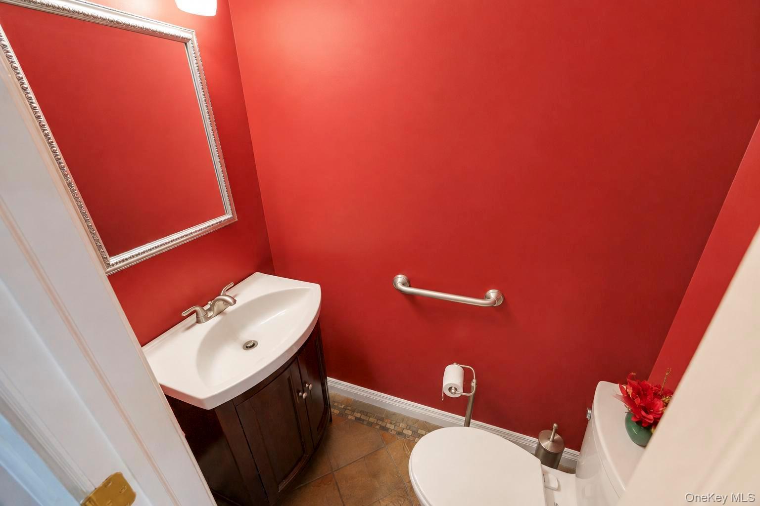 Single Family Lawrence Road Suffolk County, NY 11754, MLS-1038344-22