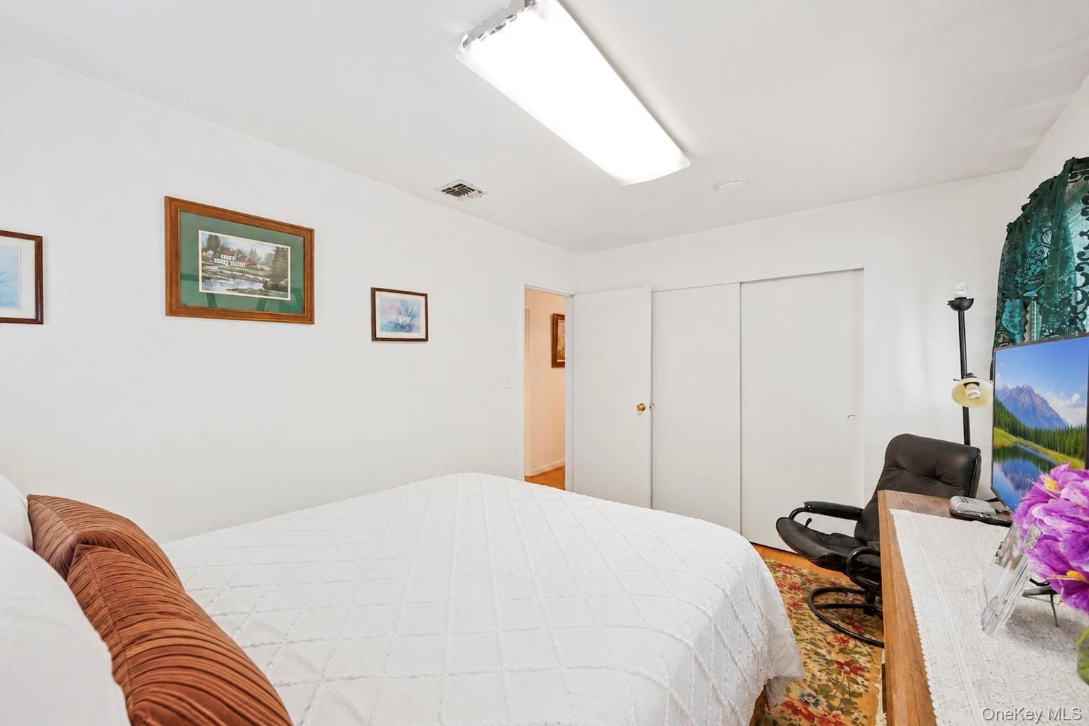 Single Family Lawrence Road Suffolk County, NY 11754, MLS-1038344-26