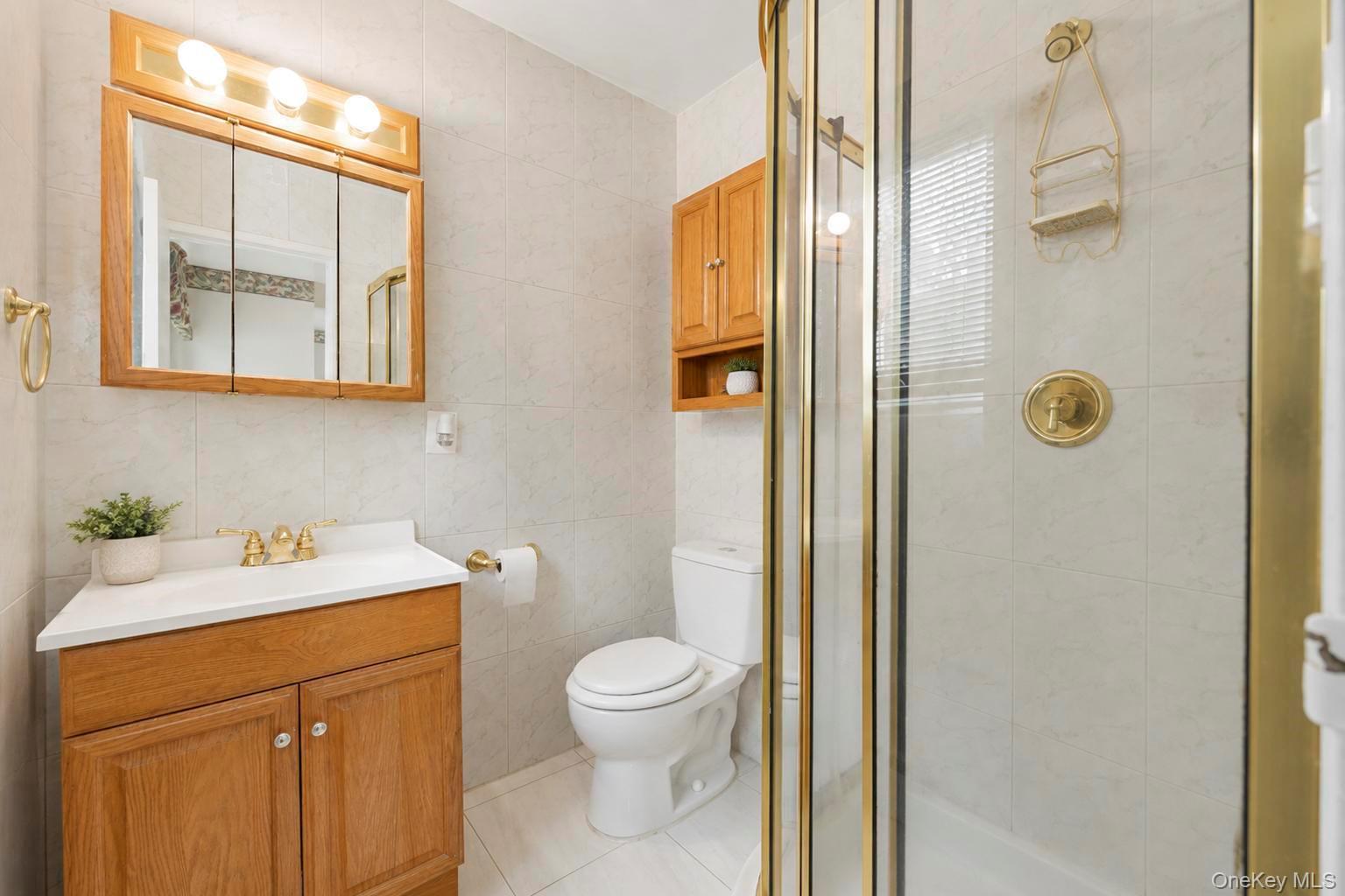 Single Family Lawrence Road Suffolk County, NY 11754, MLS-1038344-32
