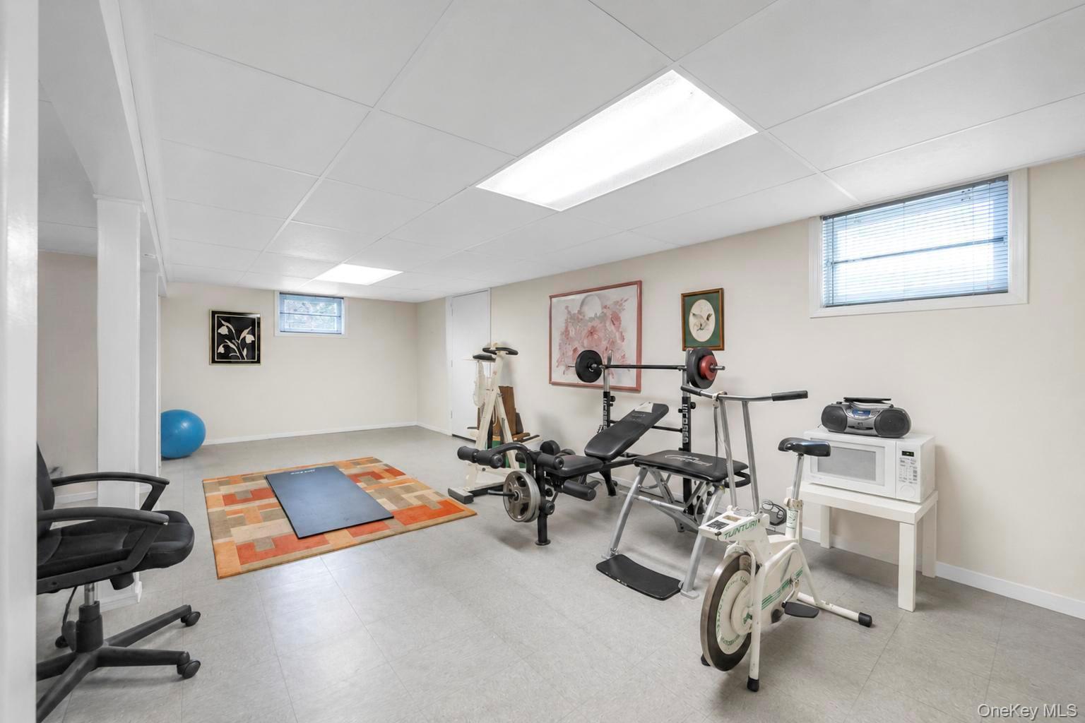 Single Family Lawrence Road Suffolk County, NY 11754, MLS-1038344-34