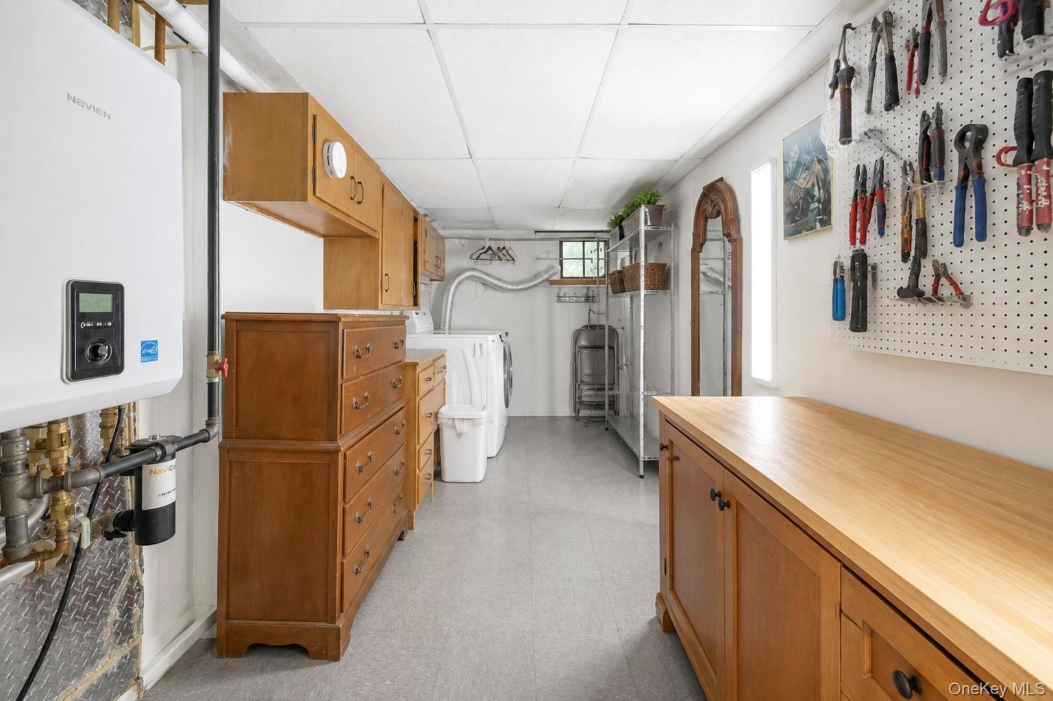 Single Family Lawrence Road Suffolk County, NY 11754, MLS-1038344-37