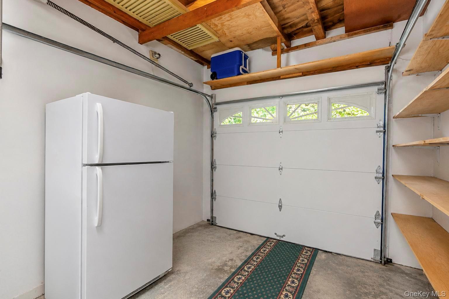 Single Family Lawrence Road Suffolk County, NY 11754, MLS-1038344-38