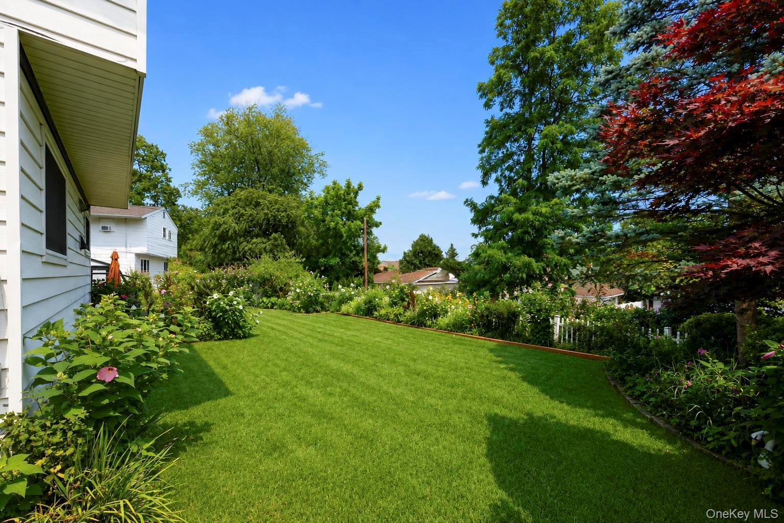 Single Family Lawrence Road Suffolk County, NY 11754, MLS-1038344-40