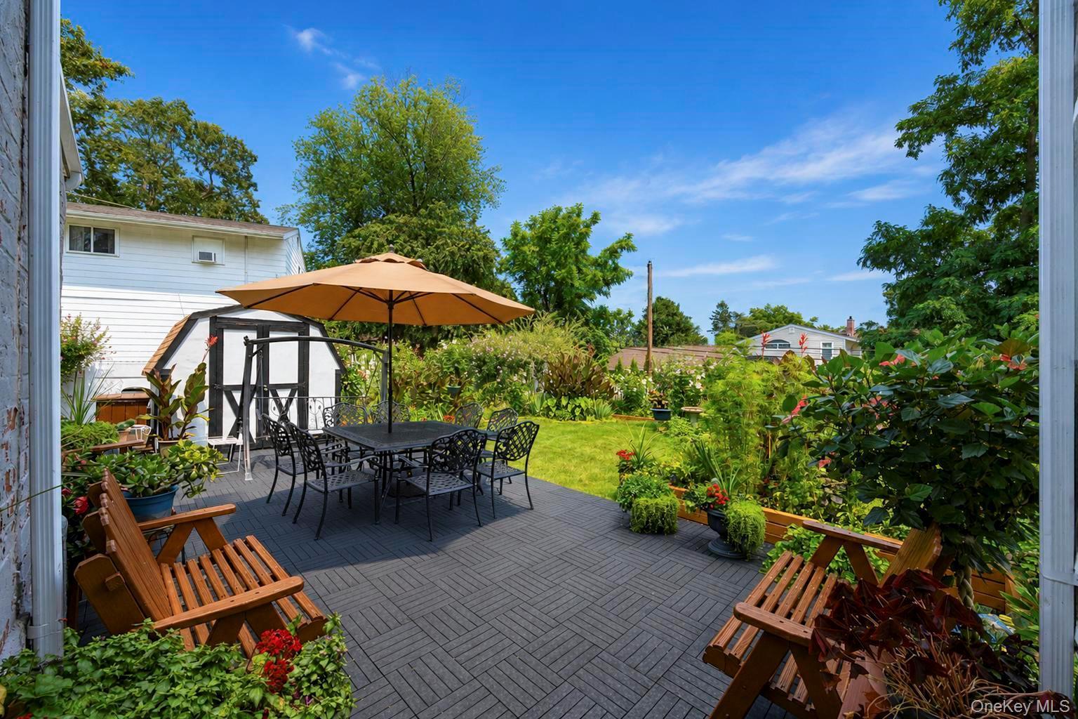 Single Family Lawrence Road Suffolk County, NY 11754, MLS-1038344-44