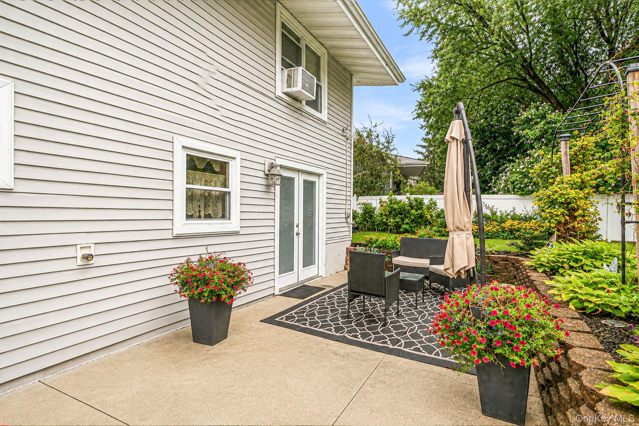 Single Family Buckskin Lane Suffolk County, NY 11784, MLS-1038346-19