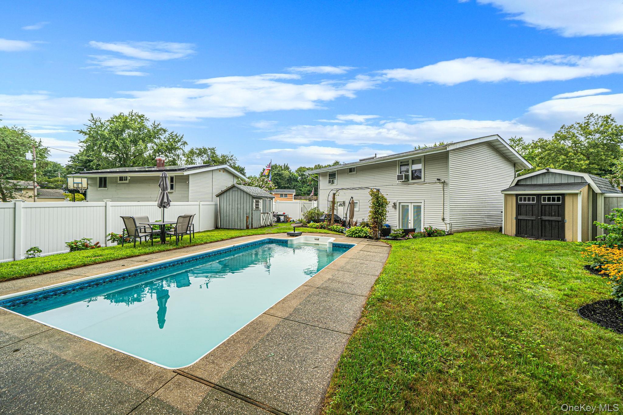 Single Family Buckskin Lane Suffolk County, NY 11784, MLS-1038346-26