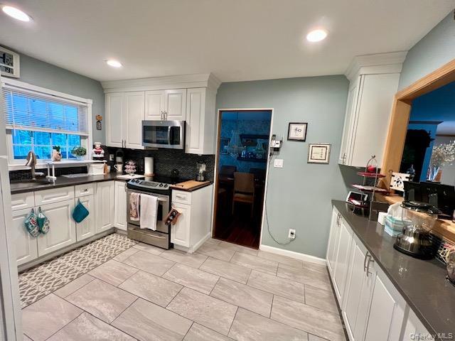 Single Family Cedar Avenue Suffolk County, NY 11727, MLS-1038353-15