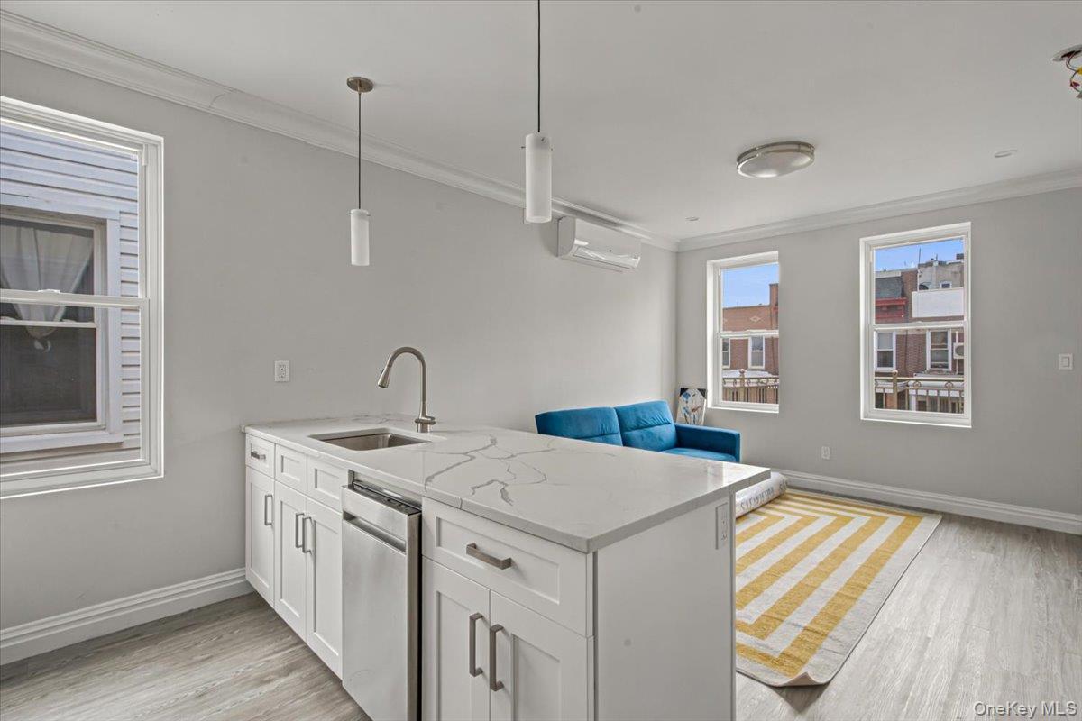 Single Family 42nd Street Queens, NY 11103, MLS-1038369-15