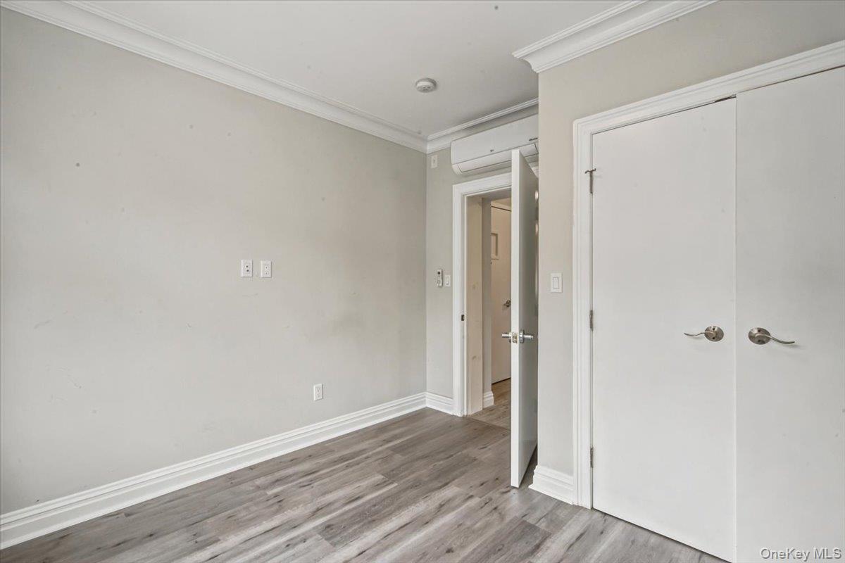 Single Family 42nd Street Queens, NY 11103, MLS-1038369-7