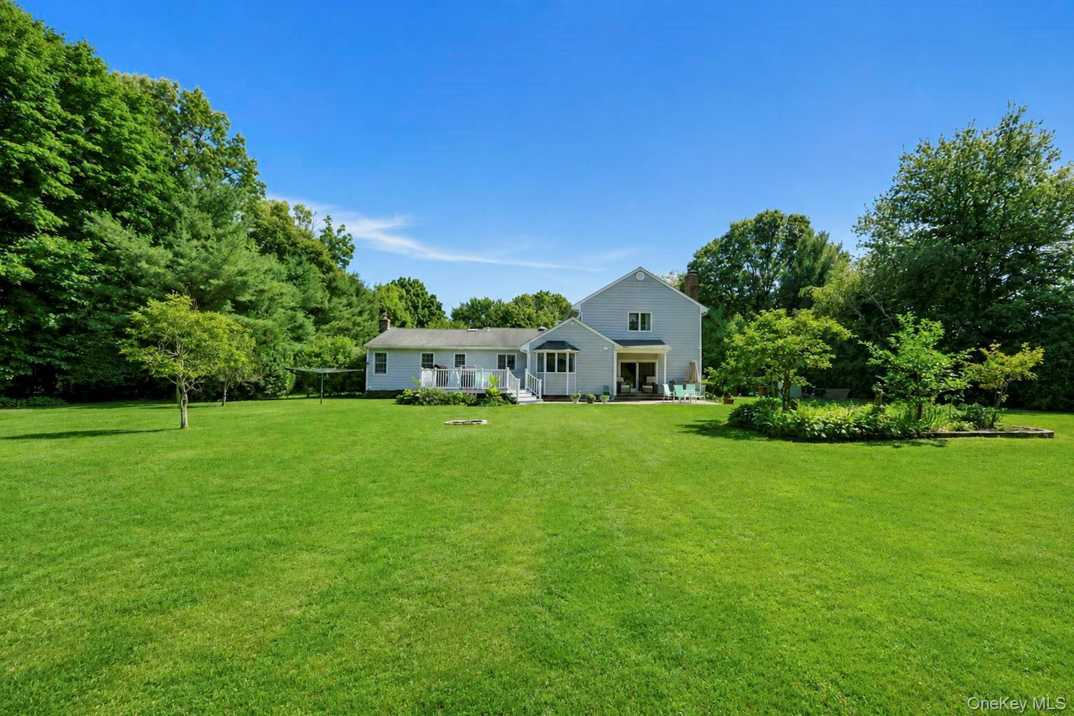 Single Family Niewood Drive  Suffolk County, NY 11961, MLS-1038374-10