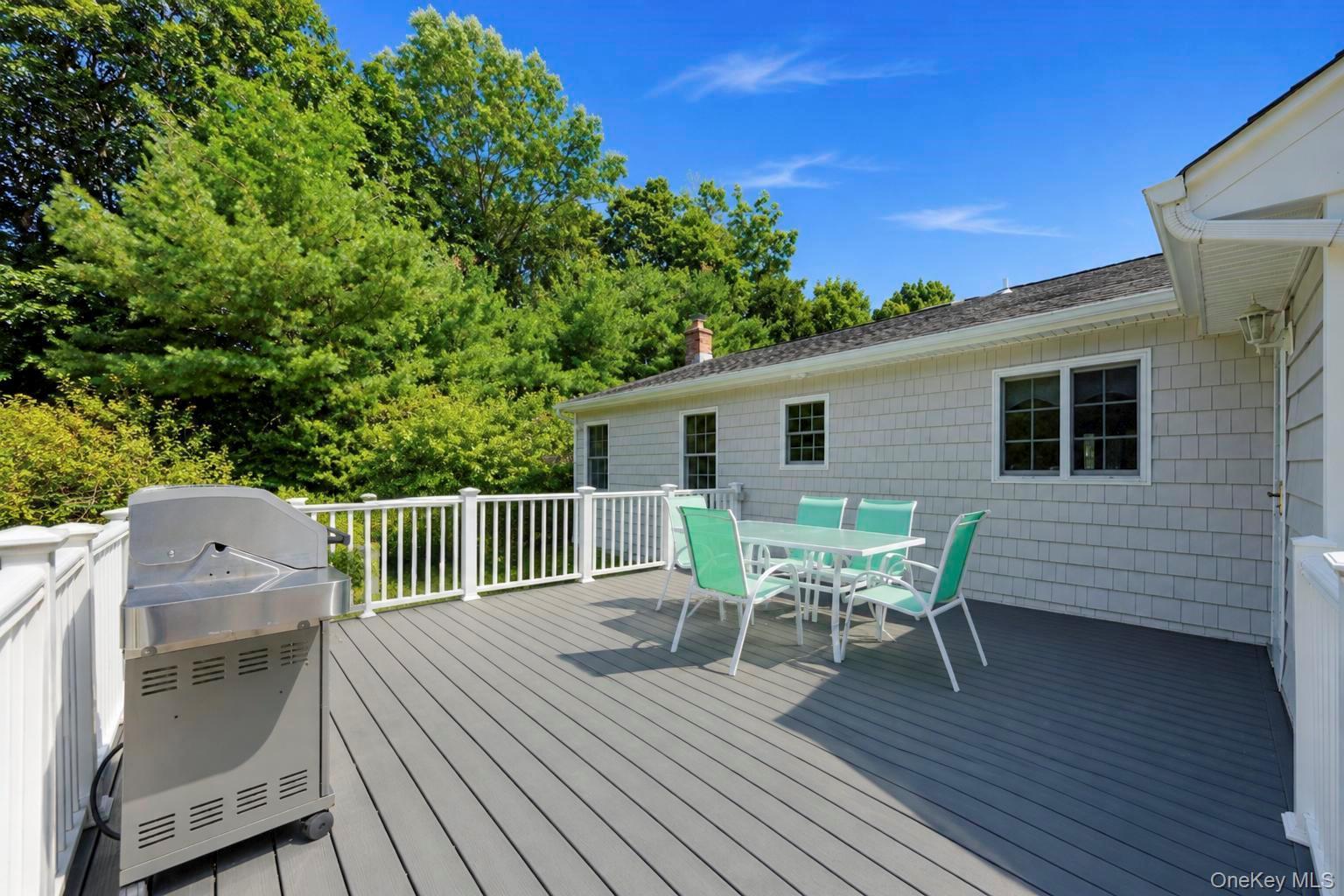 Single Family Niewood Drive  Suffolk County, NY 11961, MLS-1038374-13