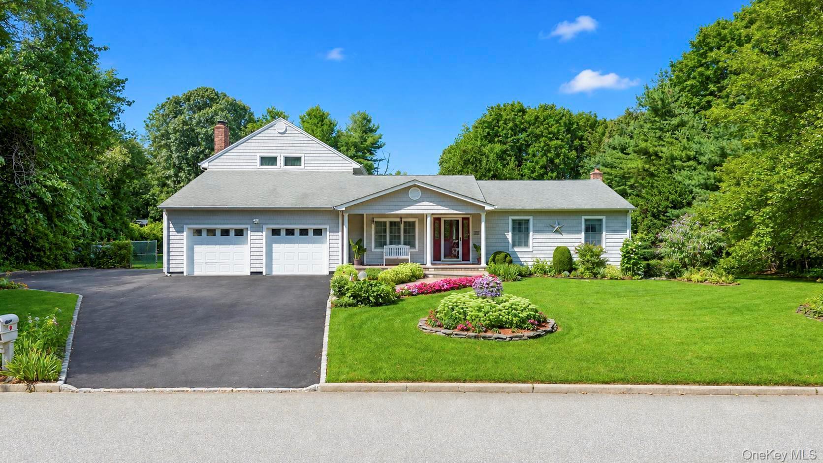 Single Family Niewood Drive  Suffolk County, NY 11961, MLS-1038374-2