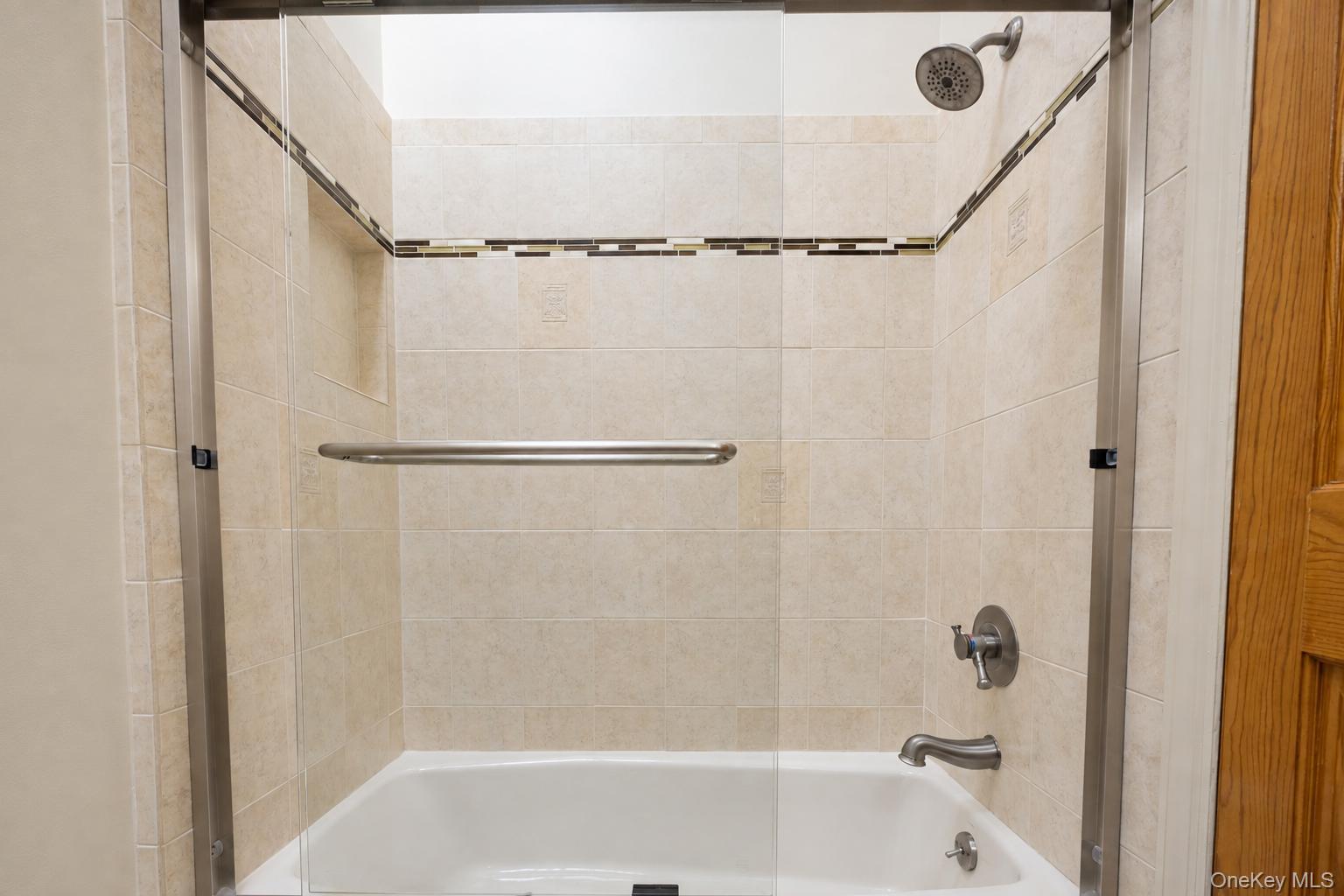 Single Family Niewood Drive  Suffolk County, NY 11961, MLS-1038374-33