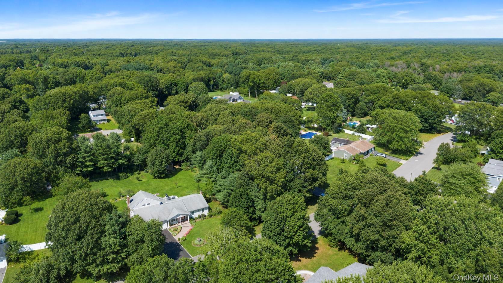 Single Family Niewood Drive  Suffolk County, NY 11961, MLS-1038374-6