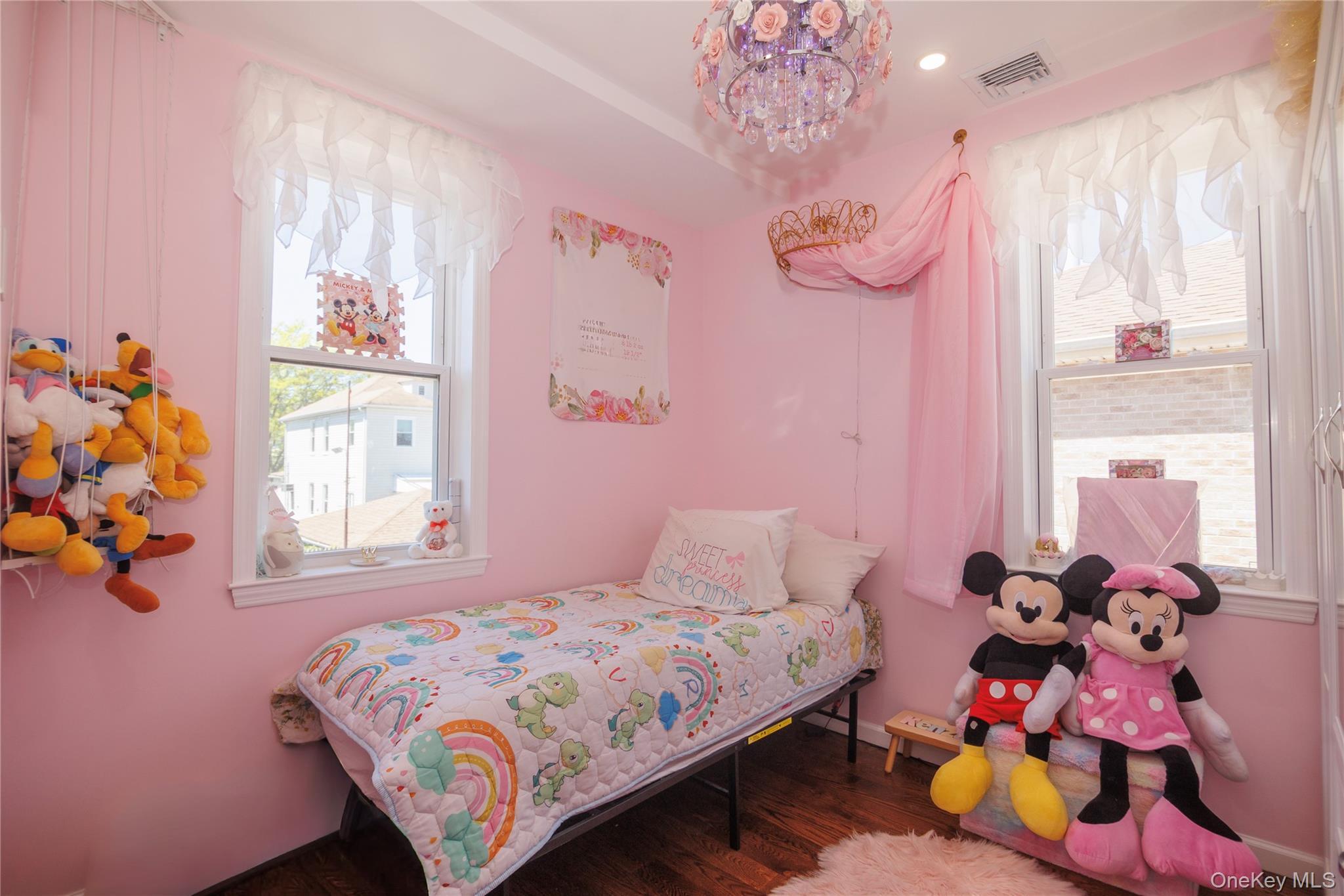 Single Family Hering Avenue Bronx, NY 10461, MLS-1038386-14