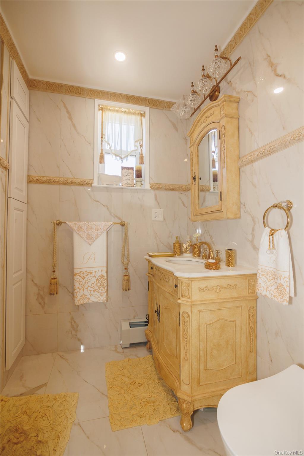 Single Family Hering Avenue Bronx, NY 10461, MLS-1038386-16