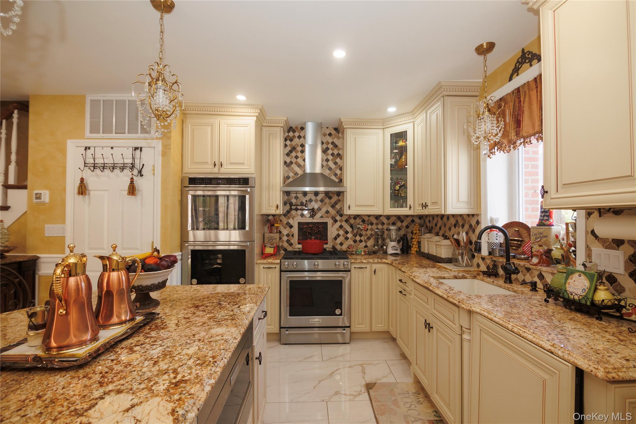 Single Family Hering Avenue Bronx, NY 10461, MLS-1038386-2