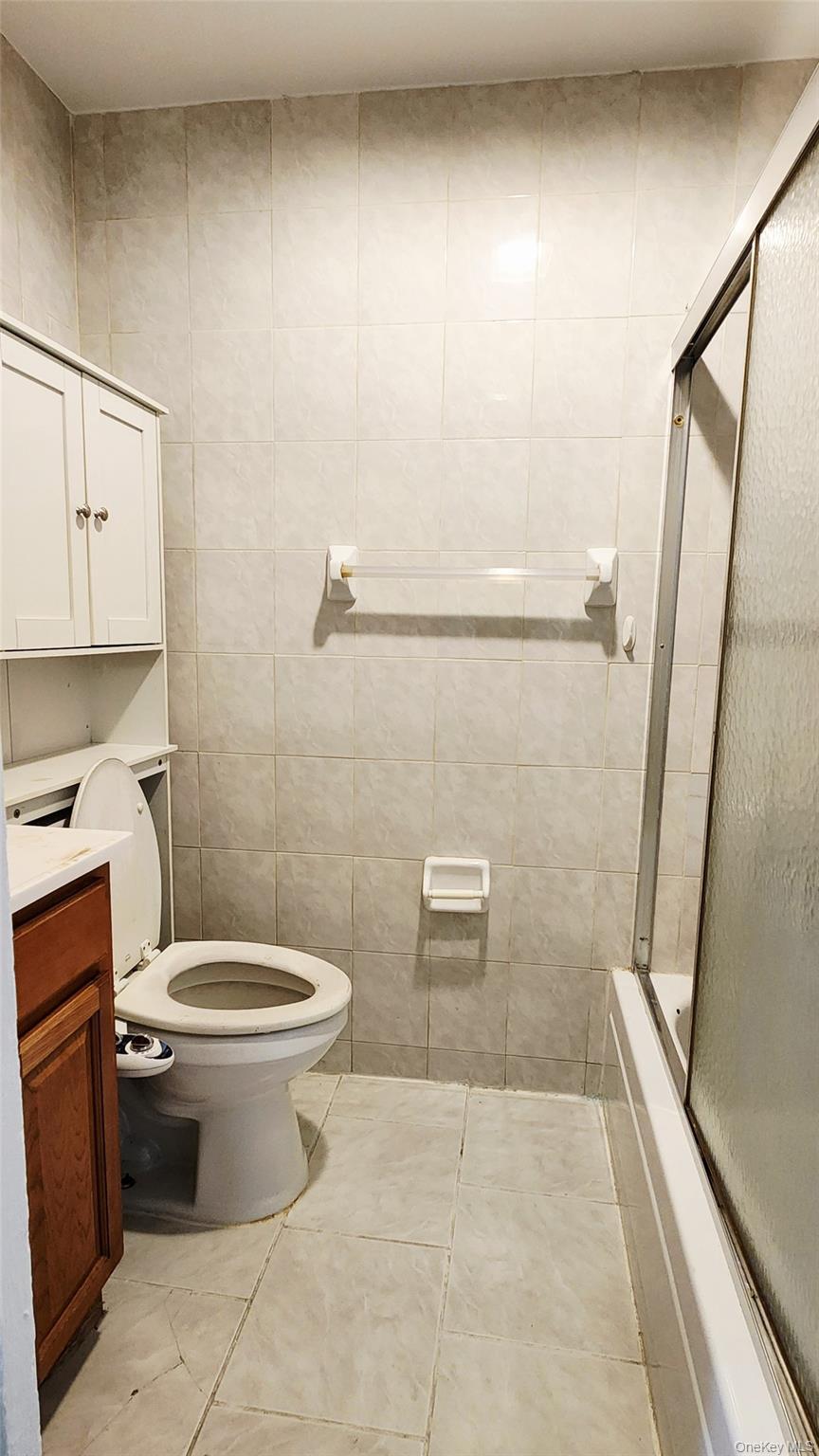 Single Family Admiral Avenue  Queens, NY 11379, MLS-1038429-16