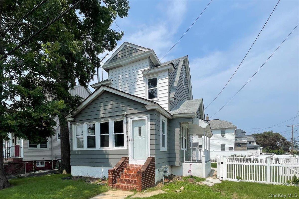 Single Family Sapir Street  Nassau County, NY 11580, MLS-1038437-20