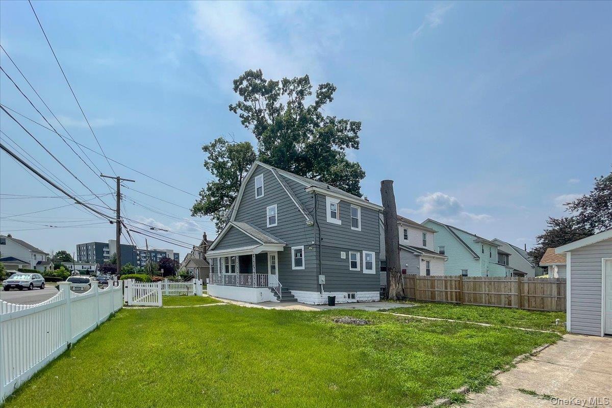 Single Family Sapir Street  Nassau County, NY 11580, MLS-1038437-21