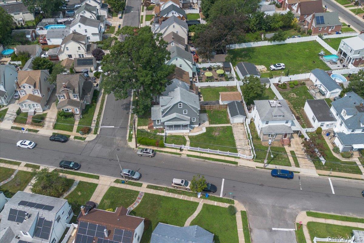 Single Family Sapir Street  Nassau County, NY 11580, MLS-1038437-26