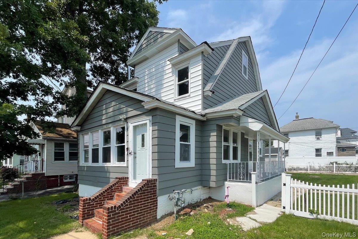 Single Family Sapir Street  Nassau County, NY 11580, MLS-1038437-3