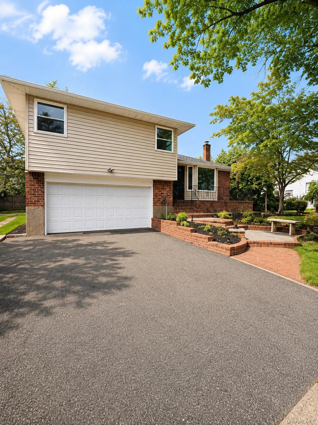 Single Family Warren Place Nassau County, NY 11803, MLS-1038453-20