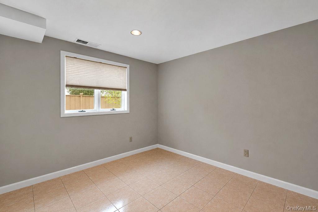Single Family 88th Street Queens, NY 11414, MLS-1038484-11