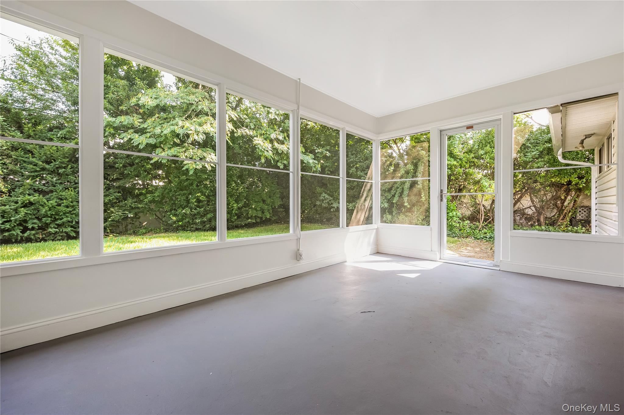 Single Family Twin Lane N  Nassau County, NY 11793, MLS-1038493-18