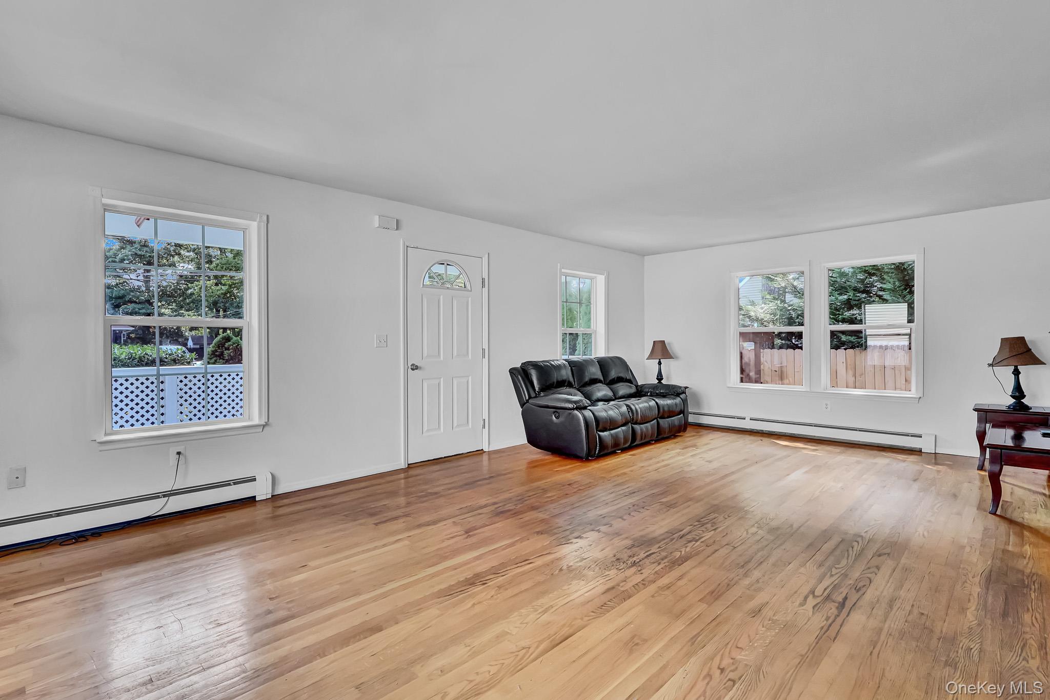 Single Family Forrest Avenue Suffolk County, NY 11967, MLS-1038498-8